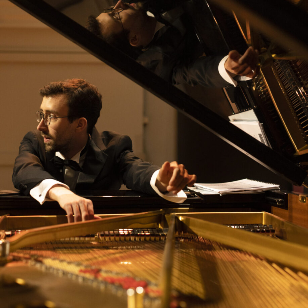 Anthony Capparelli seated at a piano
