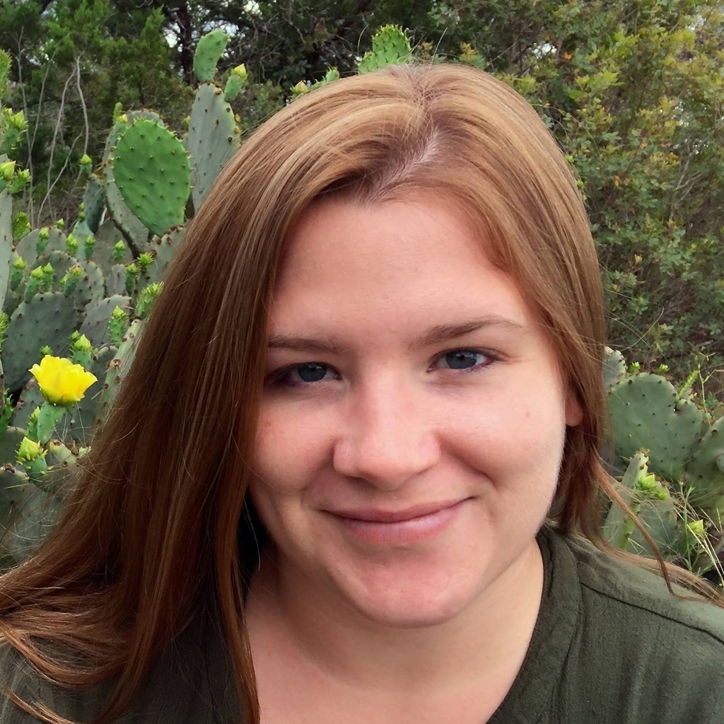 Michele Aichele headshot