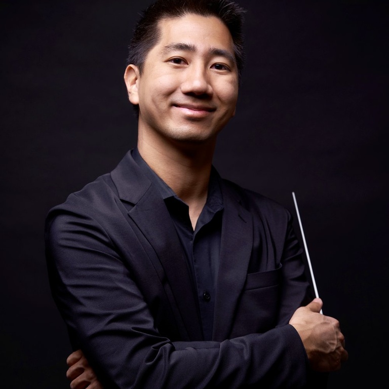 A headshot of professor Kenny Lee